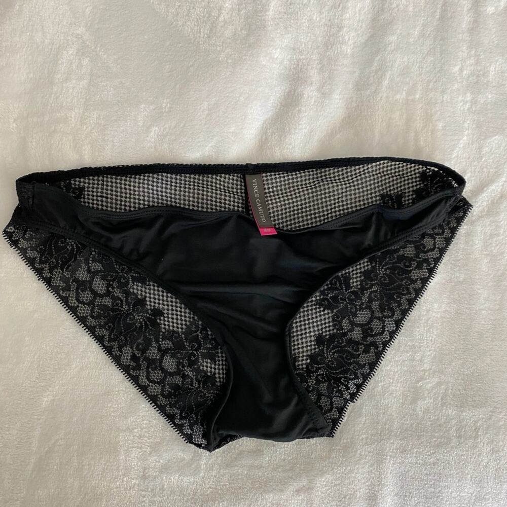 NWOT Vince Camuto Stretch Mesh and Lace Panties Size Medium